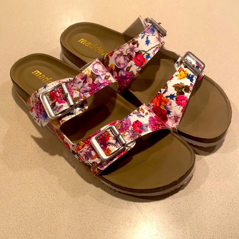 Flower sandals